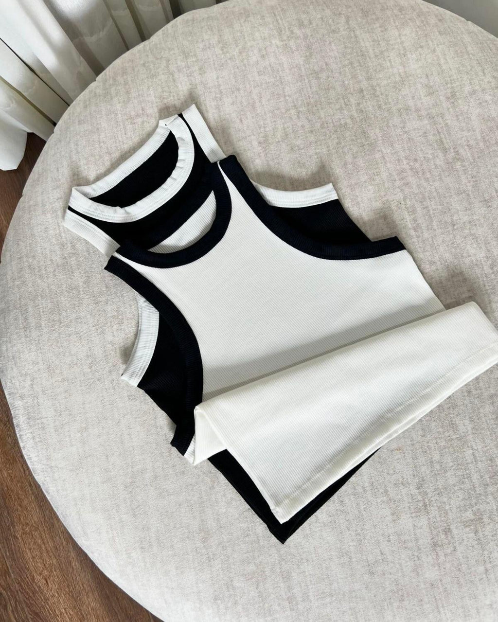 Basic crop top contour Noir / Blanc