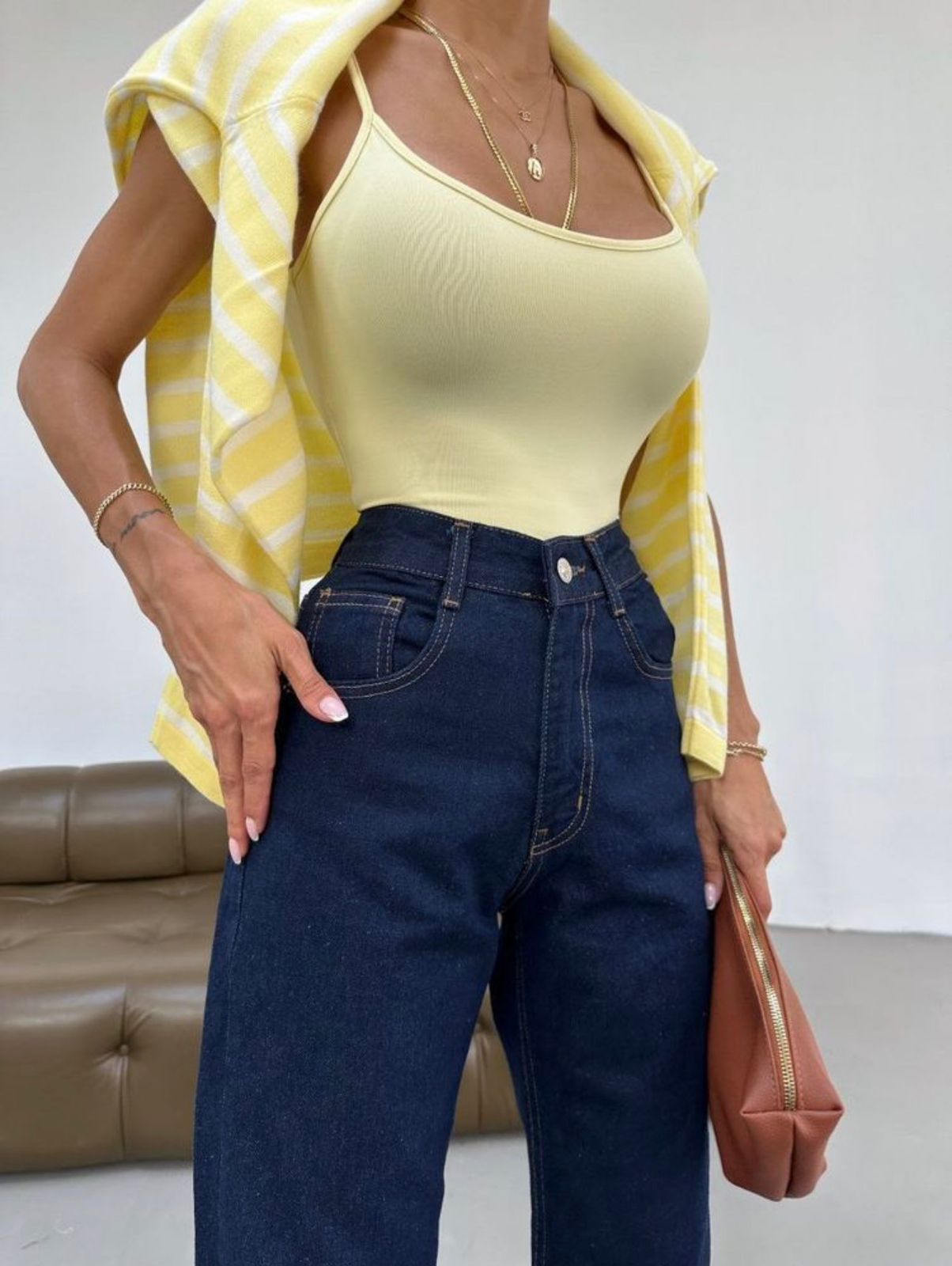 Classic Wide Leg Raw Jeans